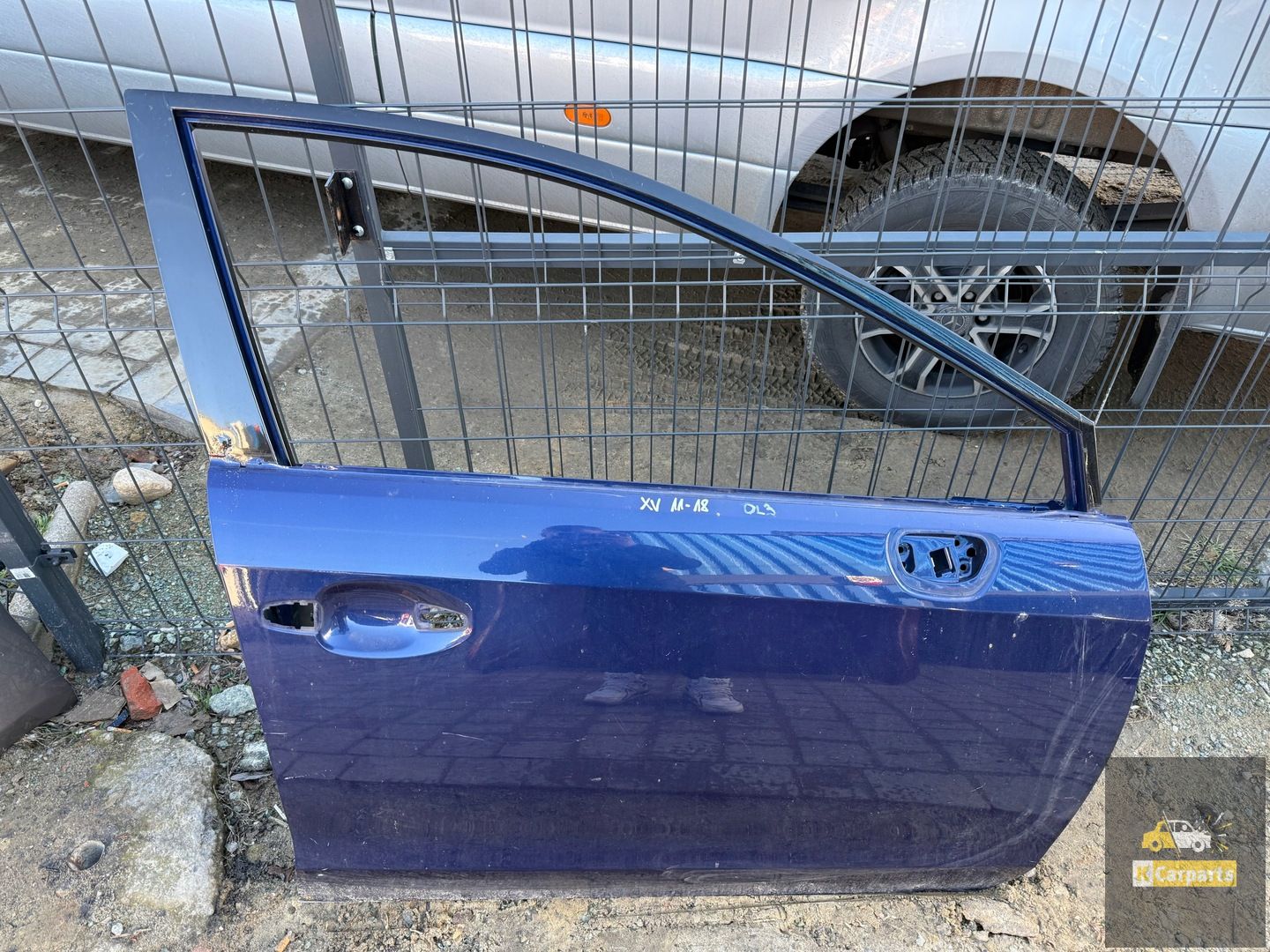 Subaru XV I 11-17 right front door