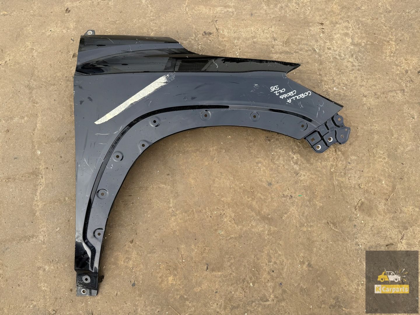 Toyota Corolla Cross right front wing