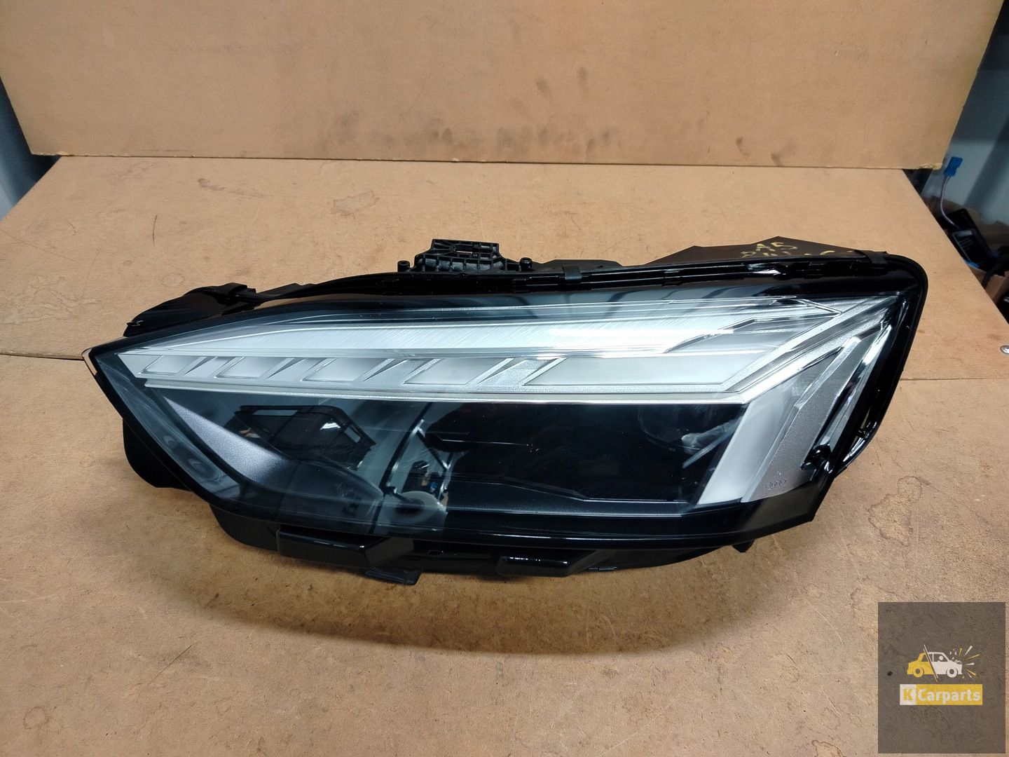 8W6.941.039, Audi A5 8W B9 Lift Volledig Led Linkerlamp