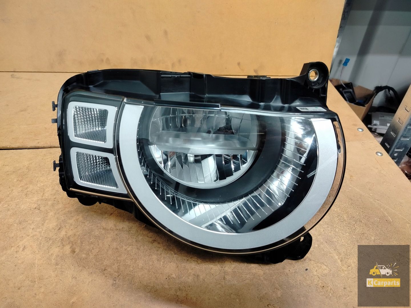 L8B213W029BF, Land Rover Defender II LED rechterlamp