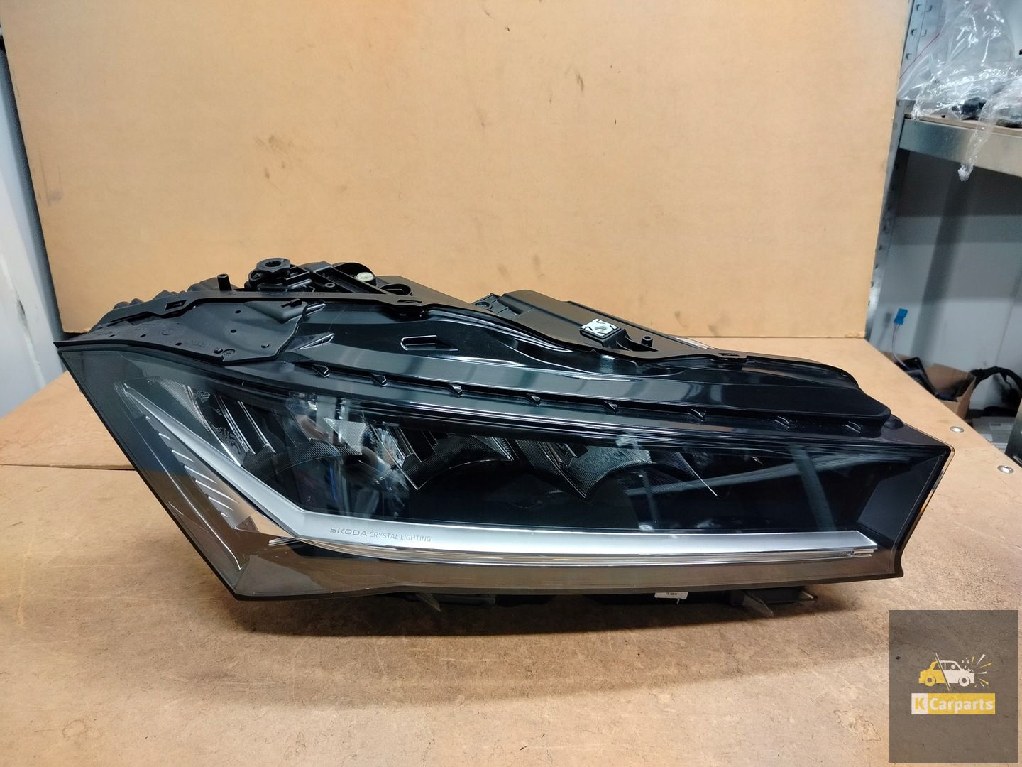 3P1.941.016, Skoda Superb IV LED right lamp Ideal New