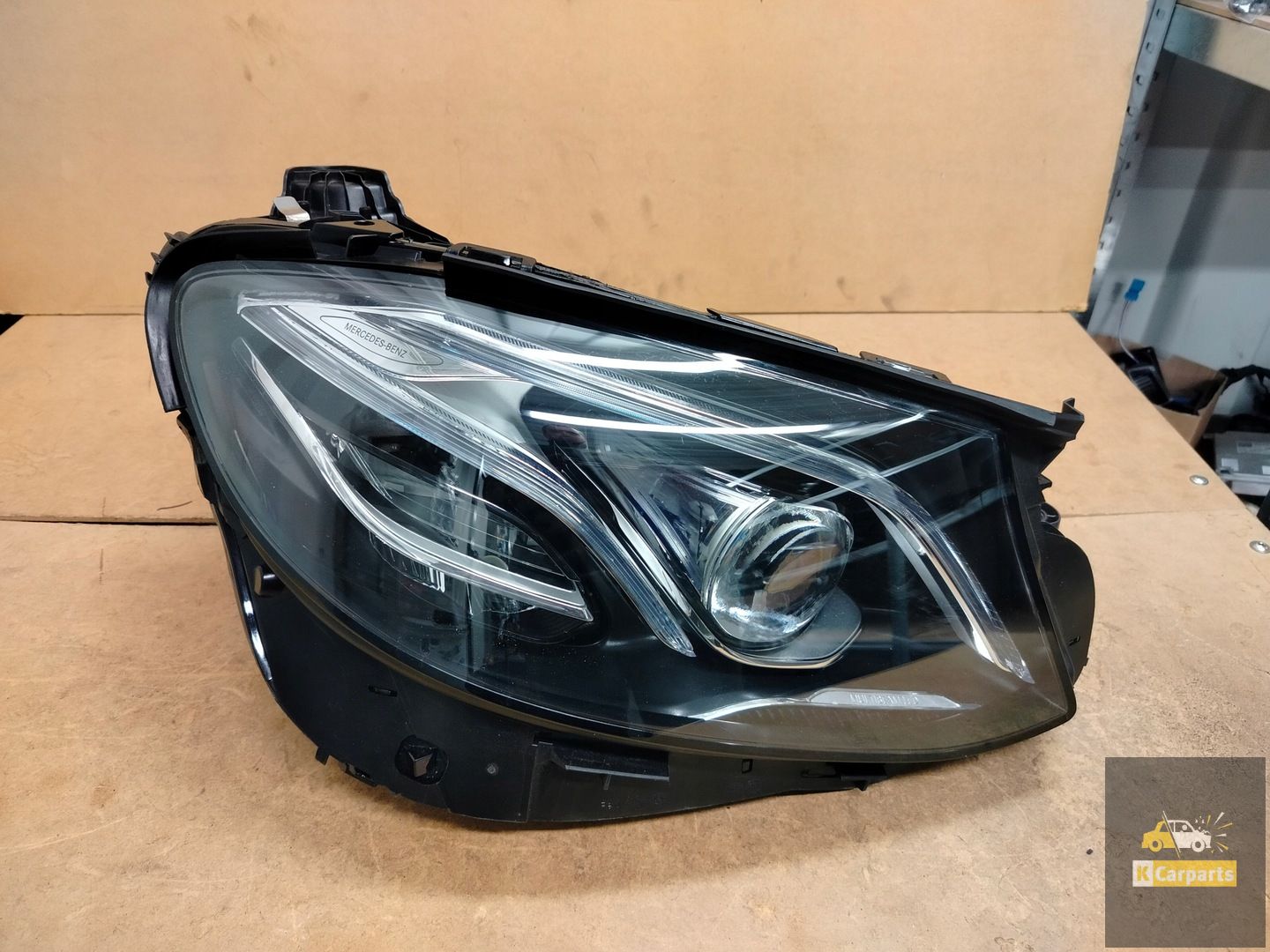 A2139064804, Mercedes E-Klasse W213 Multibeam blauw licht rechts