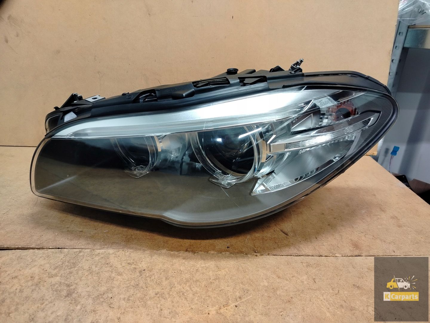 7317131, BMW F10 Lift Xenon LED ohne Torsion linke Lampe