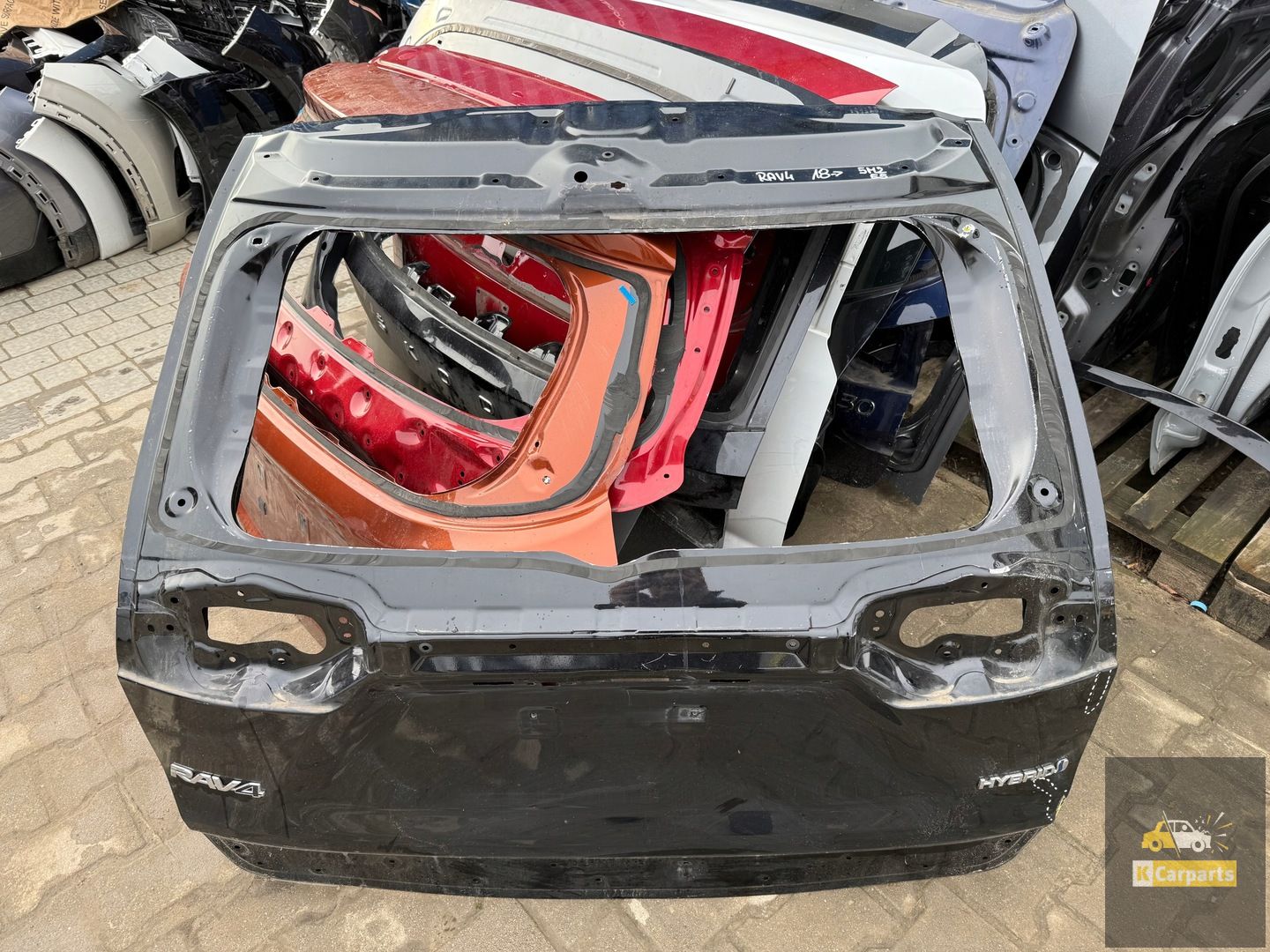 Toyota Rav4 V 18 - porte arrière