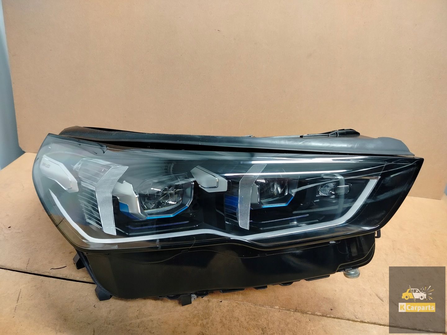 5A798D2, BMW G60 Voll-LED-Scheinwerfer rechts, silber