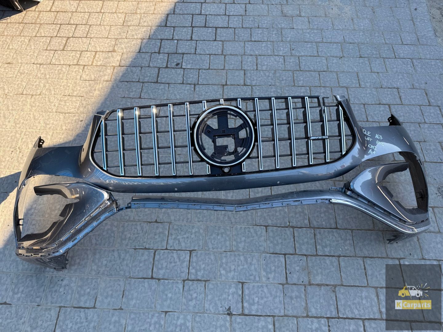 Relevage du pare-chocs avant Mercedes GLE W167 AMG