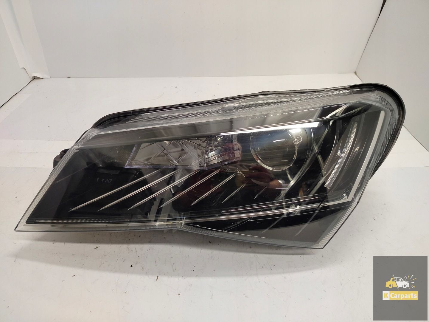3V1.941.015.B, Skoda Superb III Xenon-licht links