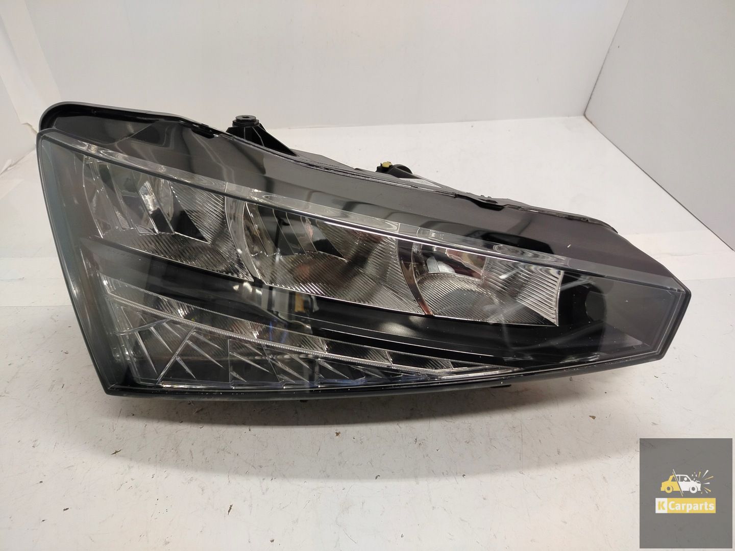 657941016, Skoda Scala LED right lamp Ideal