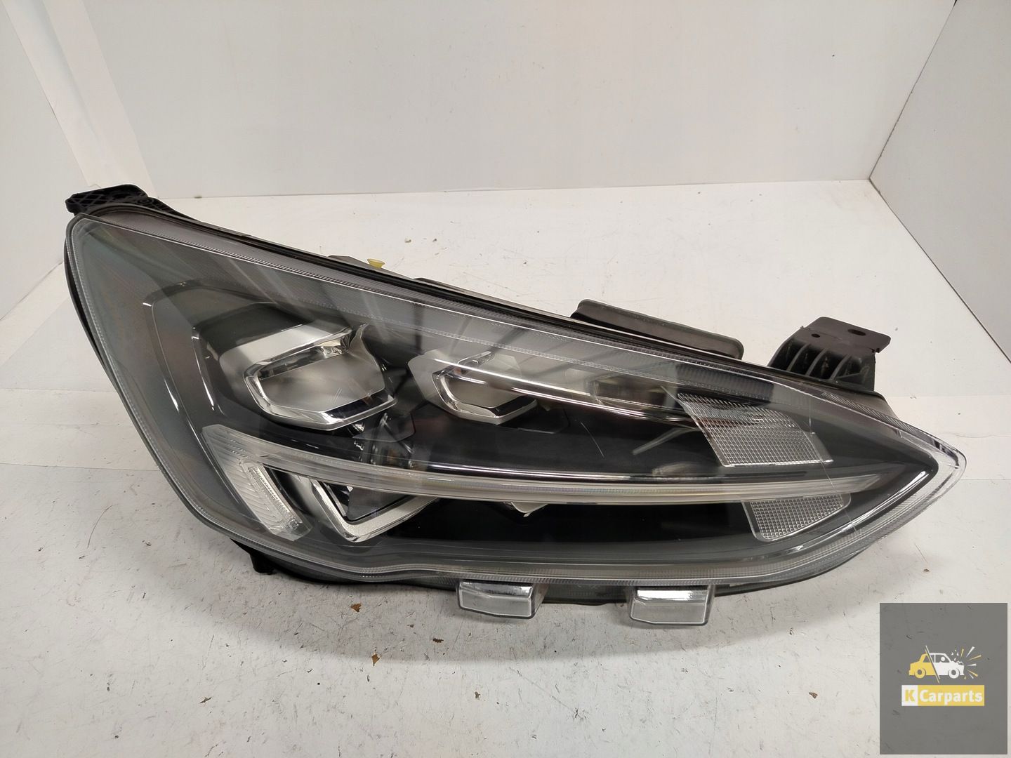 JX7B-13E014-CE, Ford Focus Mk4 Volledig geleide lamp rechts