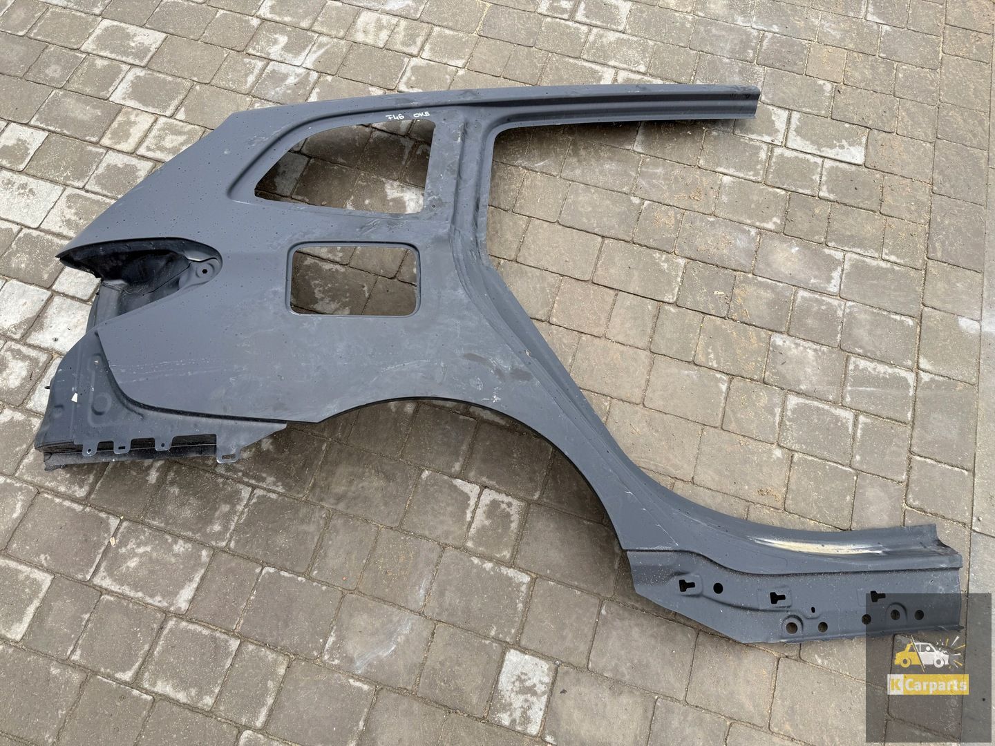 BMW F46 rechter achtervleugel nieuw origineel