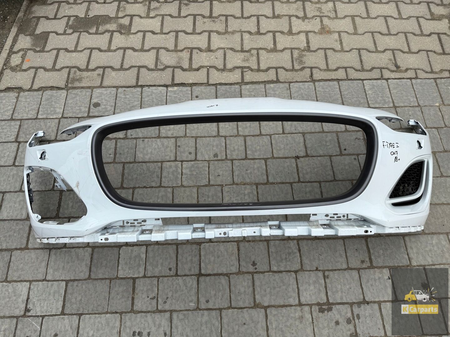 Jaguar F-Type II 20- front bumper