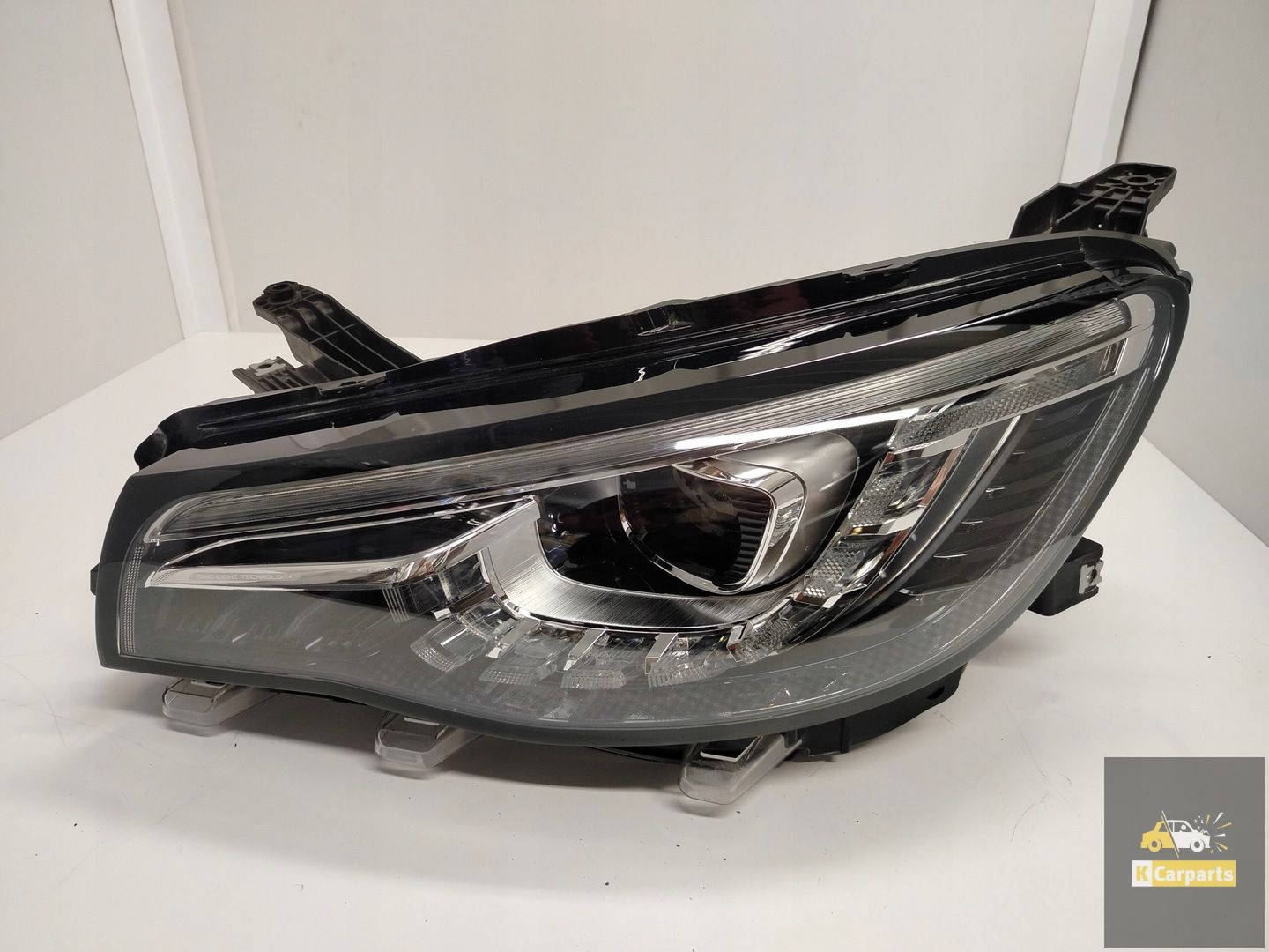 MG HS Full Led linkerlamp Ideaal