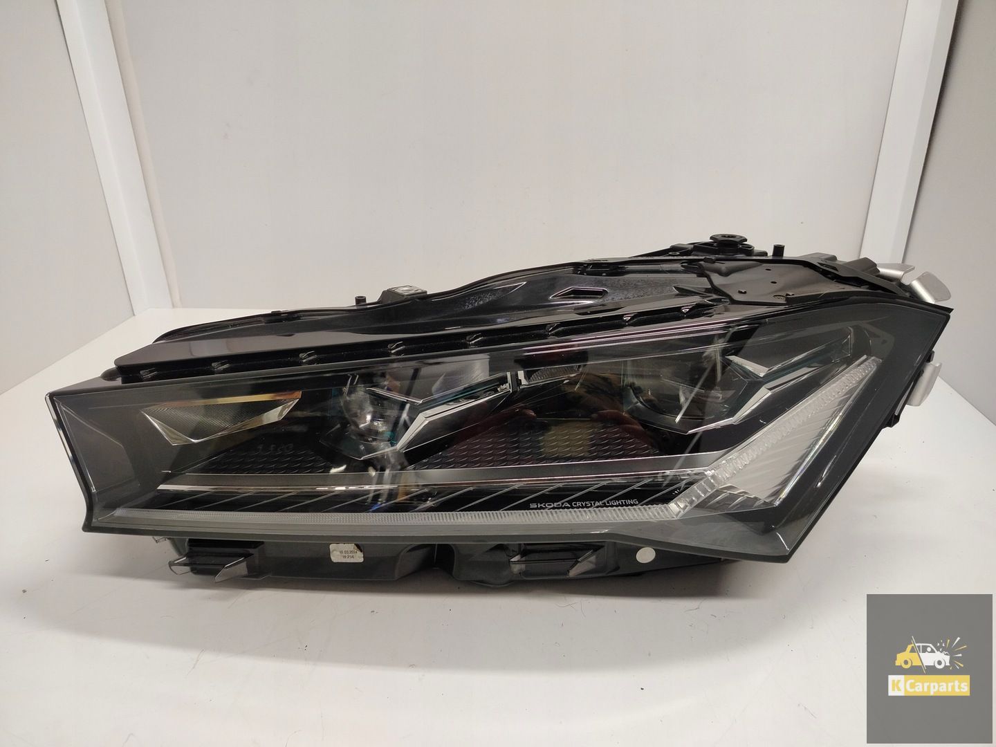 3P1.941.015.A, Skoda Superb IV Full Led lamp links Perfect