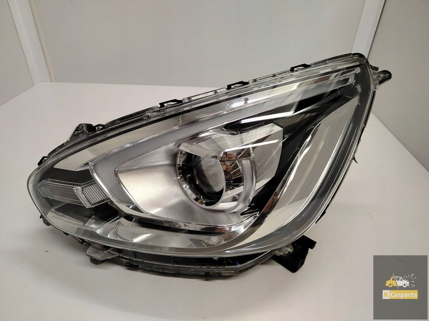 Mitsubishi Space Star Xenon lamp links
