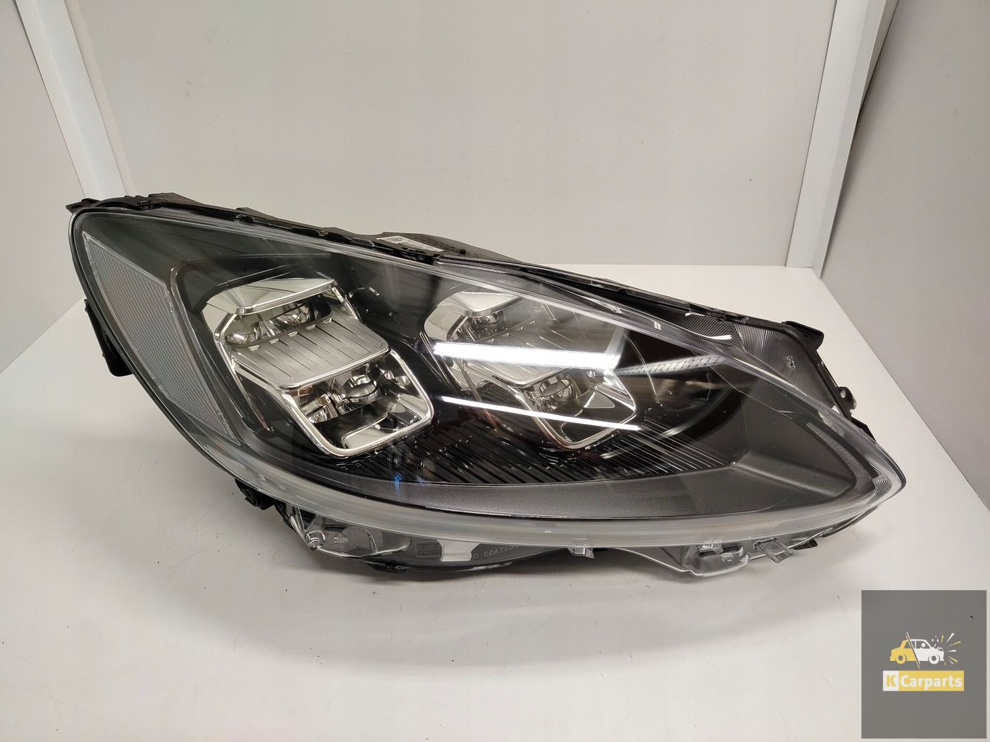 LV4B-13E014-FC, Ford Kuga Mk3 Volledig Ledlamp met 4 lenzen rechts