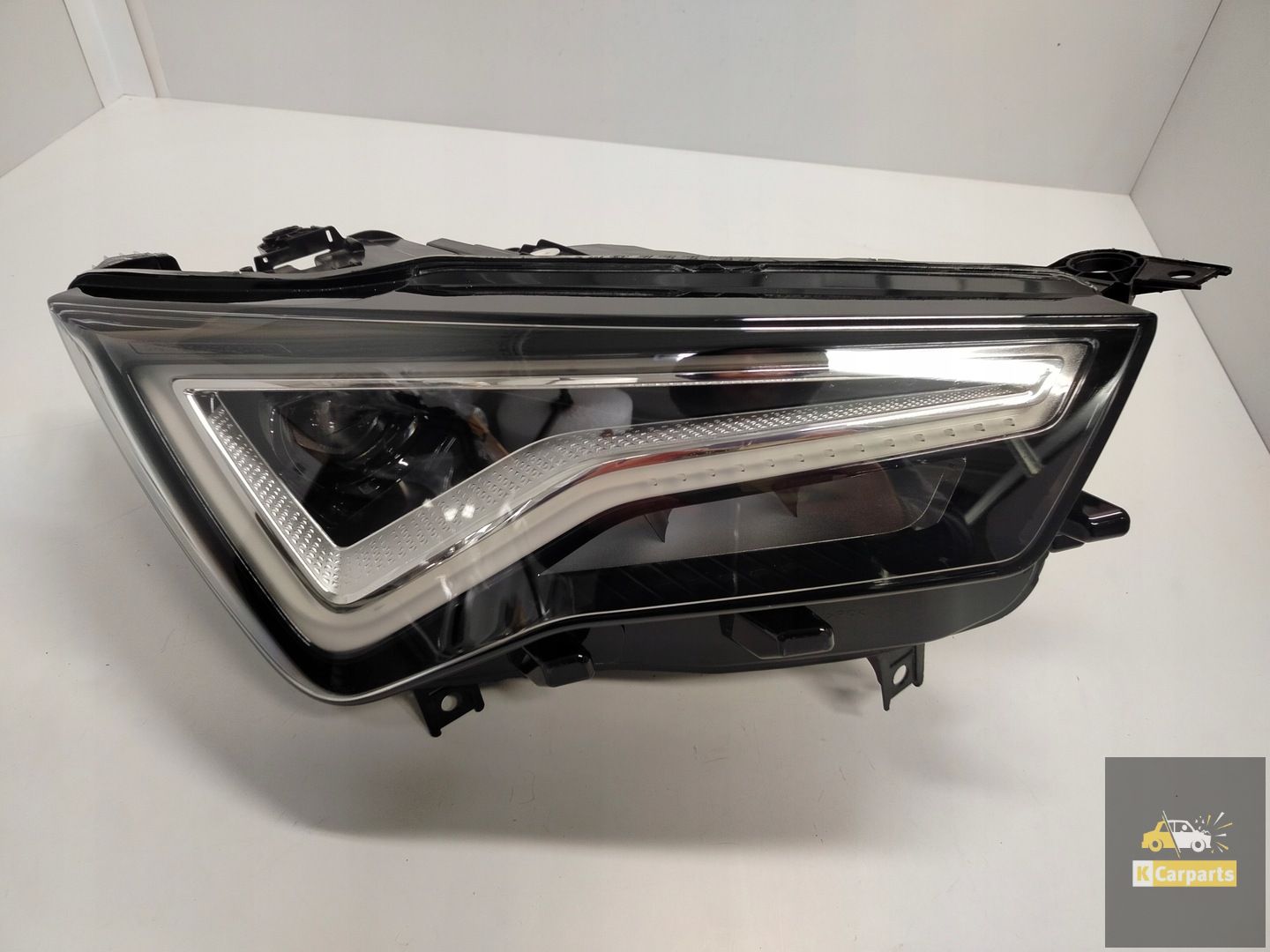 576.941.774, Seat Ateca Lift Voll-LED-Leuchte rechts