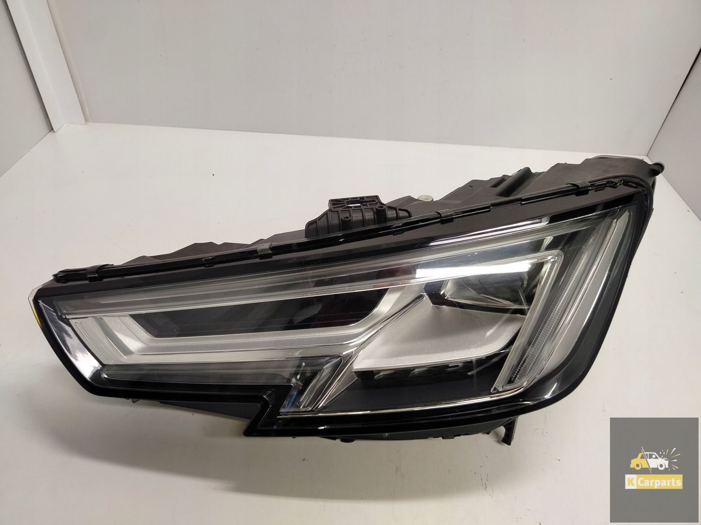 8W0941033, Audi A4 B9 8W Full Led-lamp links