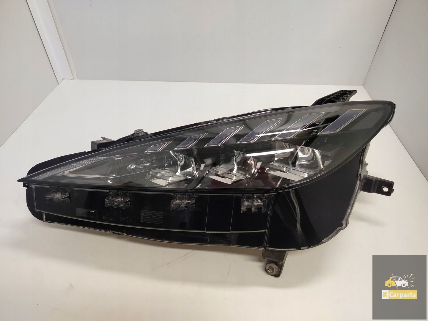 MG 4 Full LED lamp left Ideal