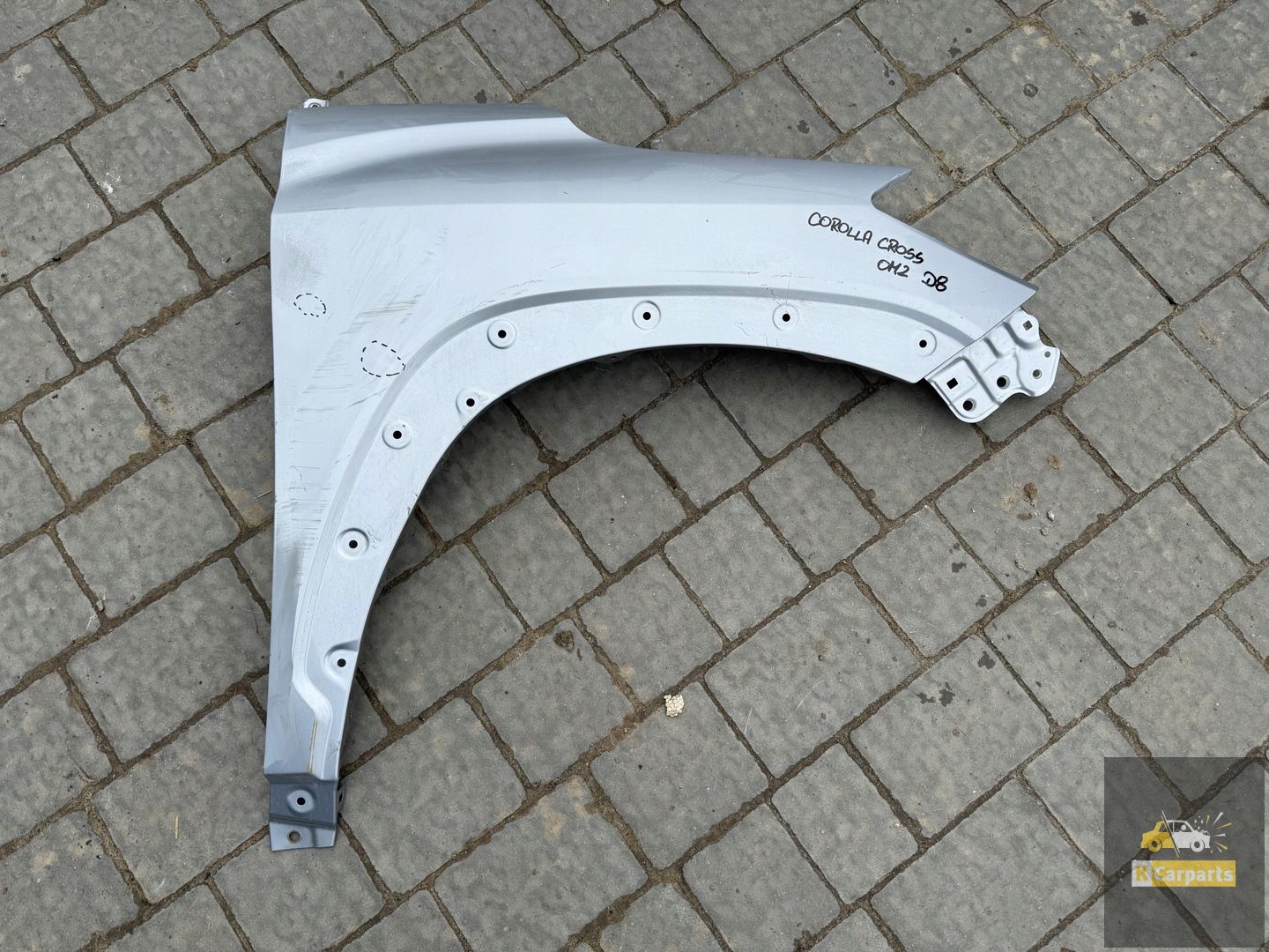 Toyota Corolla Cross right front wing