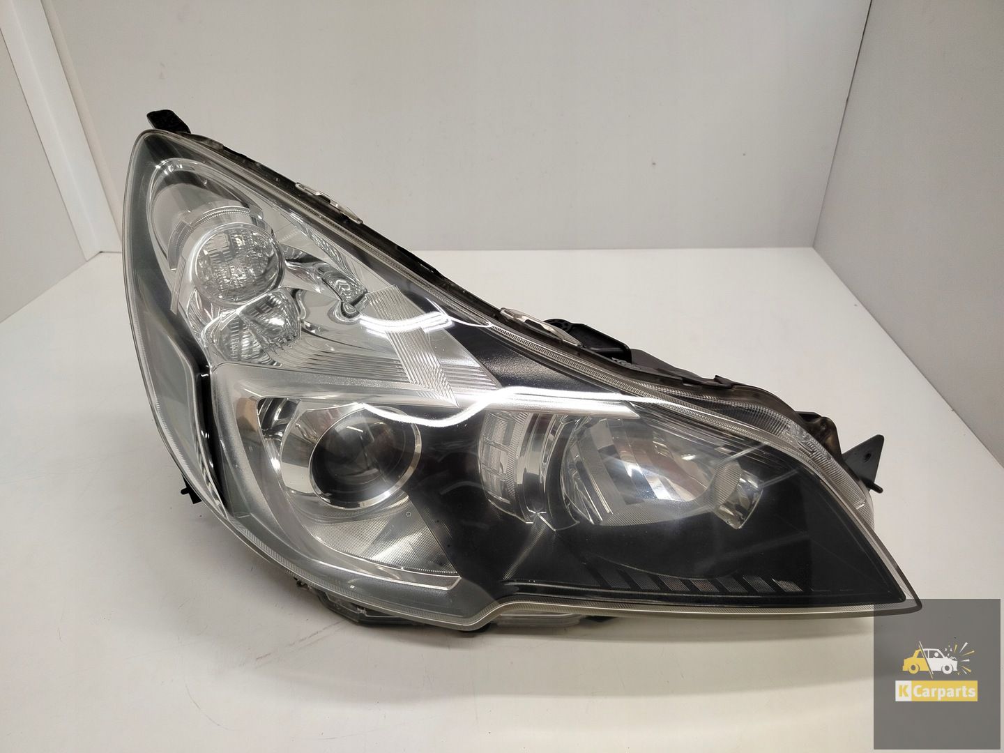 Phare droit noir xénon pour Subaru Legacy V Outback 2009-2014