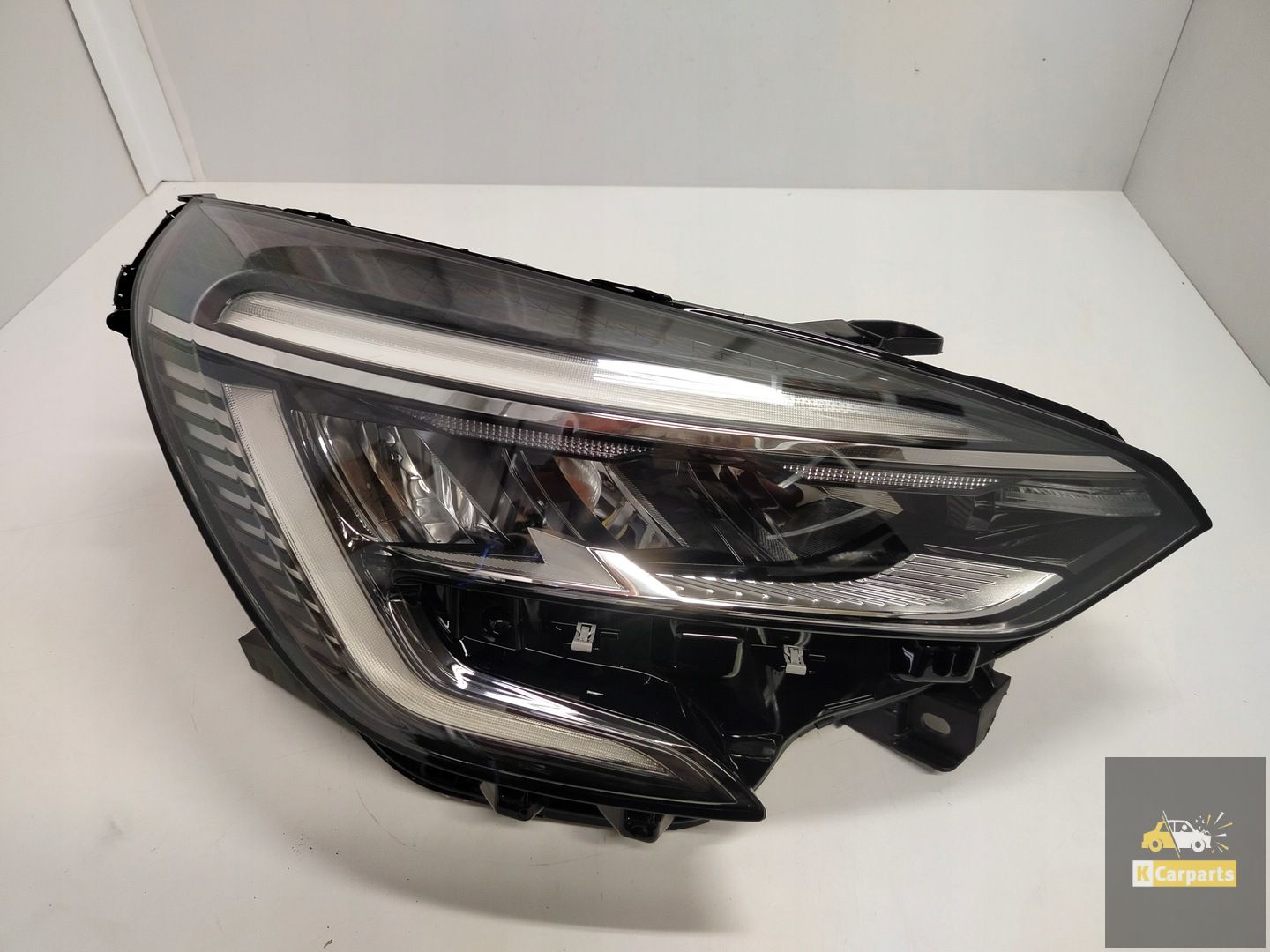 260107933R, Renault Clio V Full Led helder rechts