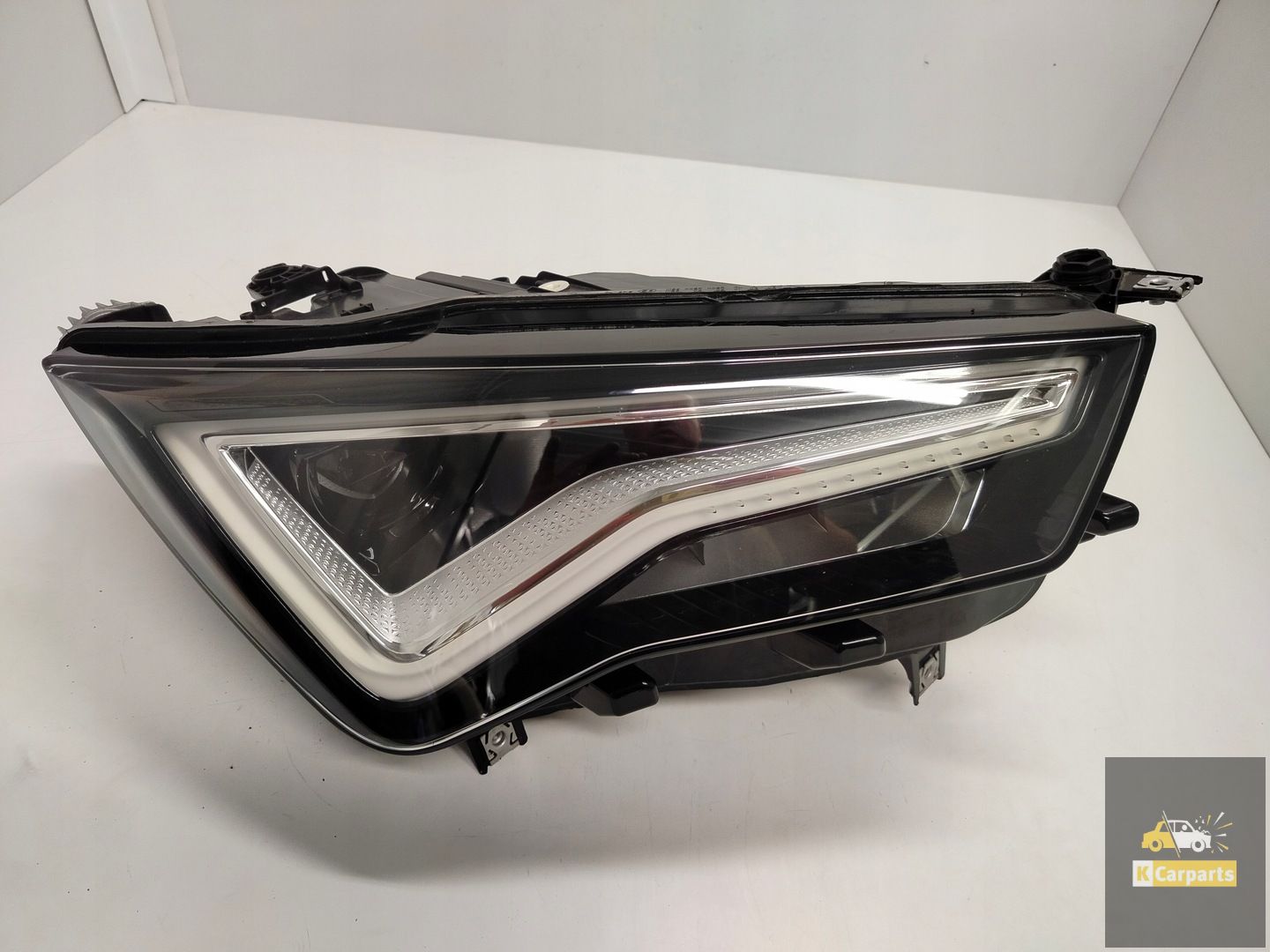 576.941.032.B, Seat Ateca Lift Voll-LED-Lampe rechts