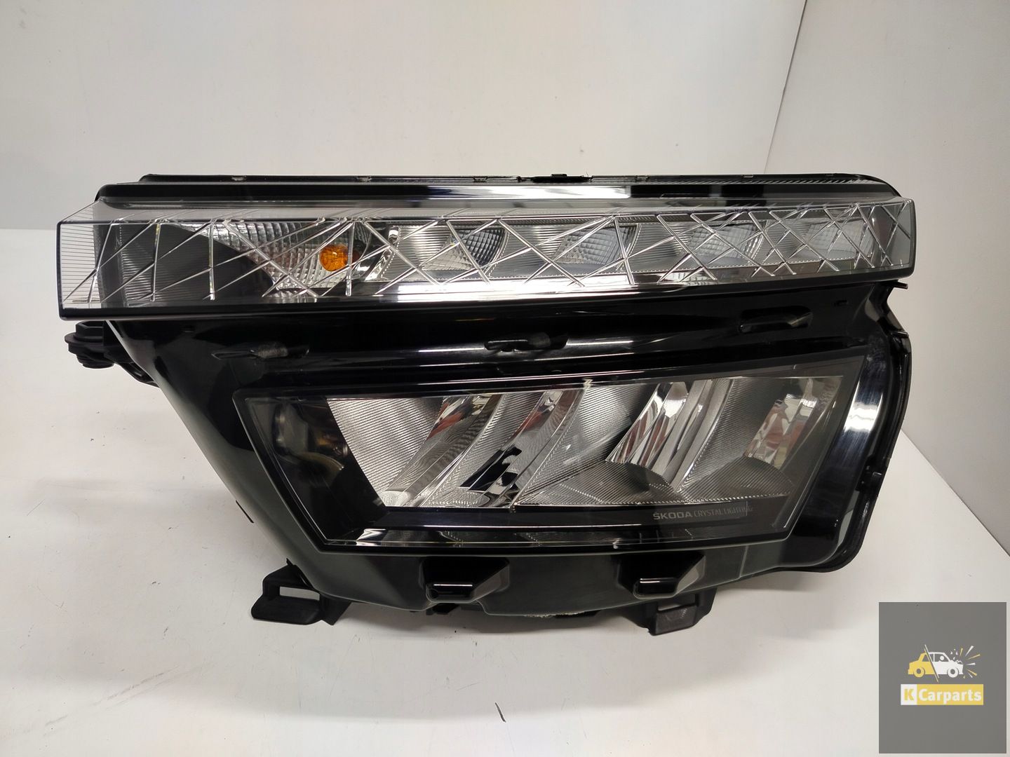 658.941.015, Phare gauche à LED pour Skoda Kamiq Ideal