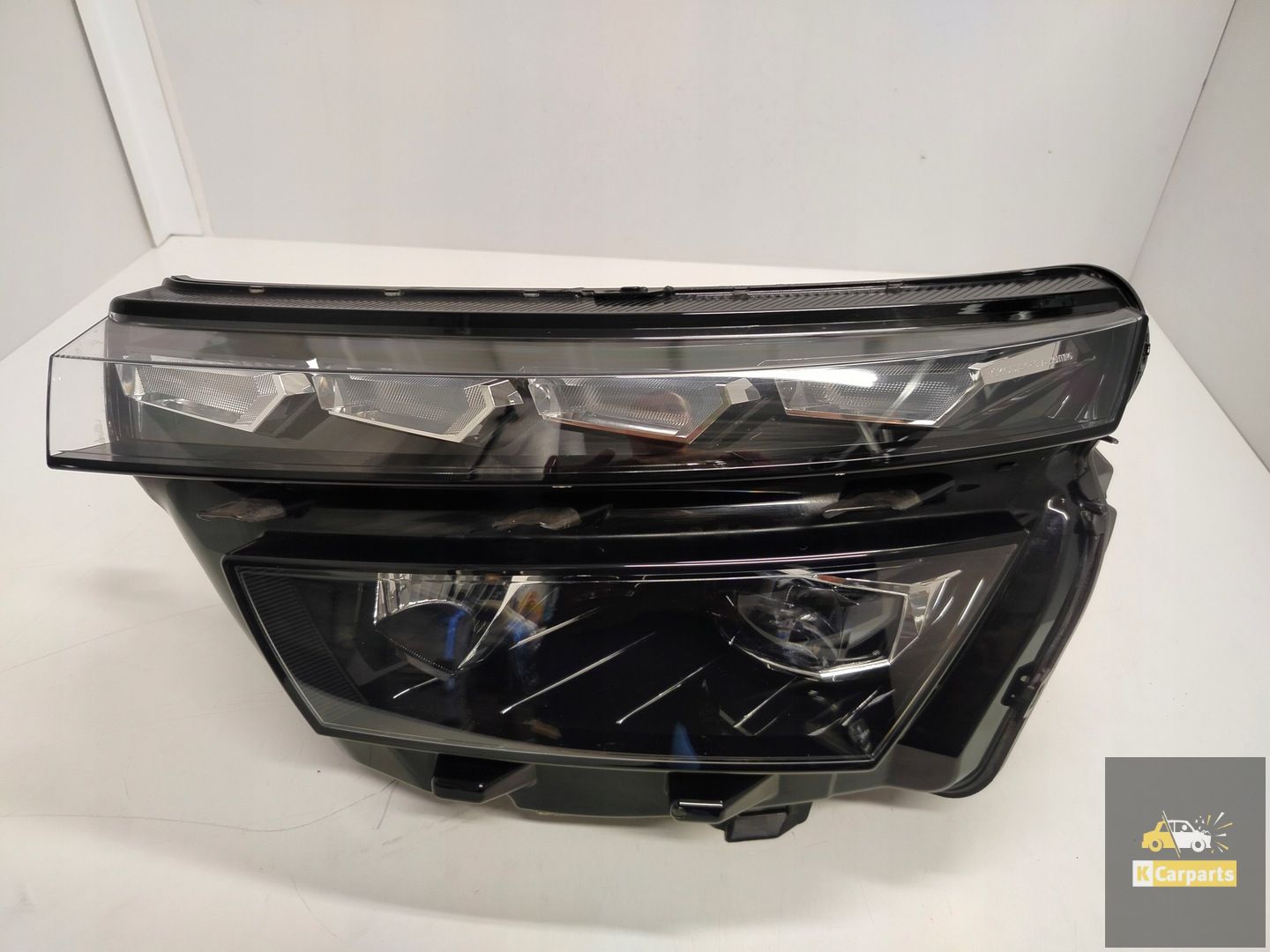 658.941.015.B, Skoda Kamiq Feu arrière LED complet gauche