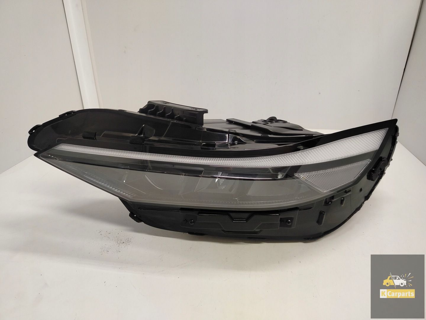 HA1L, Hyundai Elantra VII Lift Avante Volledig led-lamp links