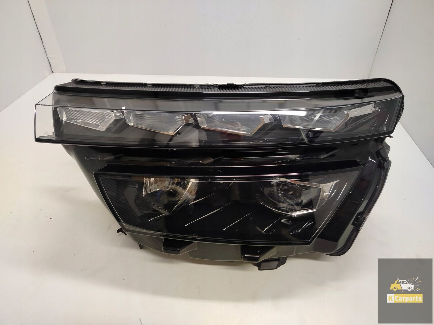 658.941.015.D, Phare LED gauche complet Skoda Kamiq