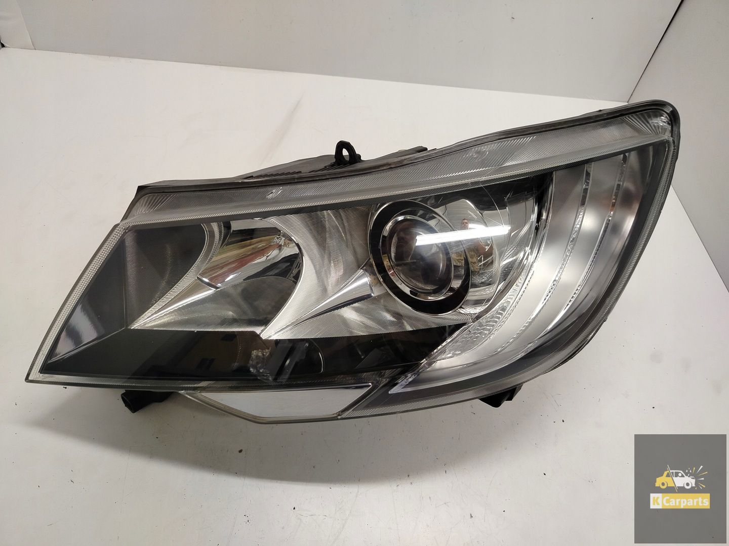 3T1.941.015.G, Skoda Superb II lift Linkerlampglas