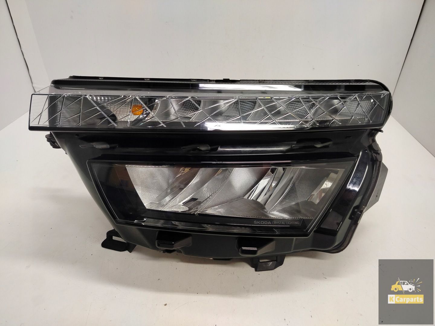 658.941.015, Phare gauche à LED pour Skoda Kamiq Ideal