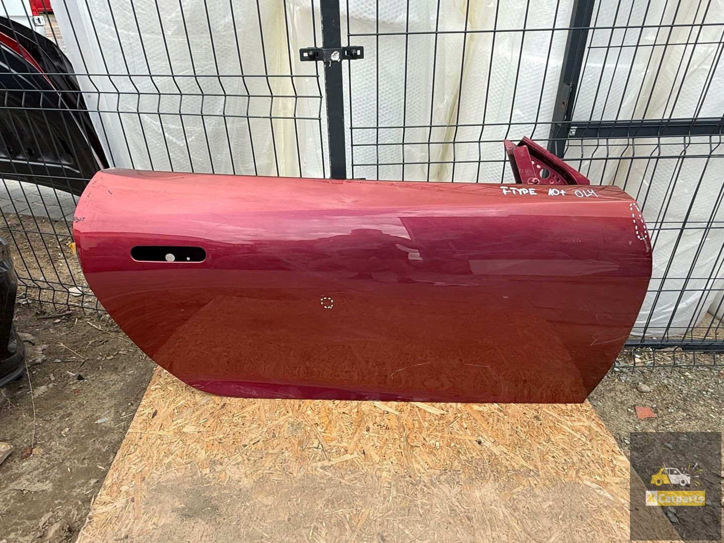 Jaguar F-Type right-hand door