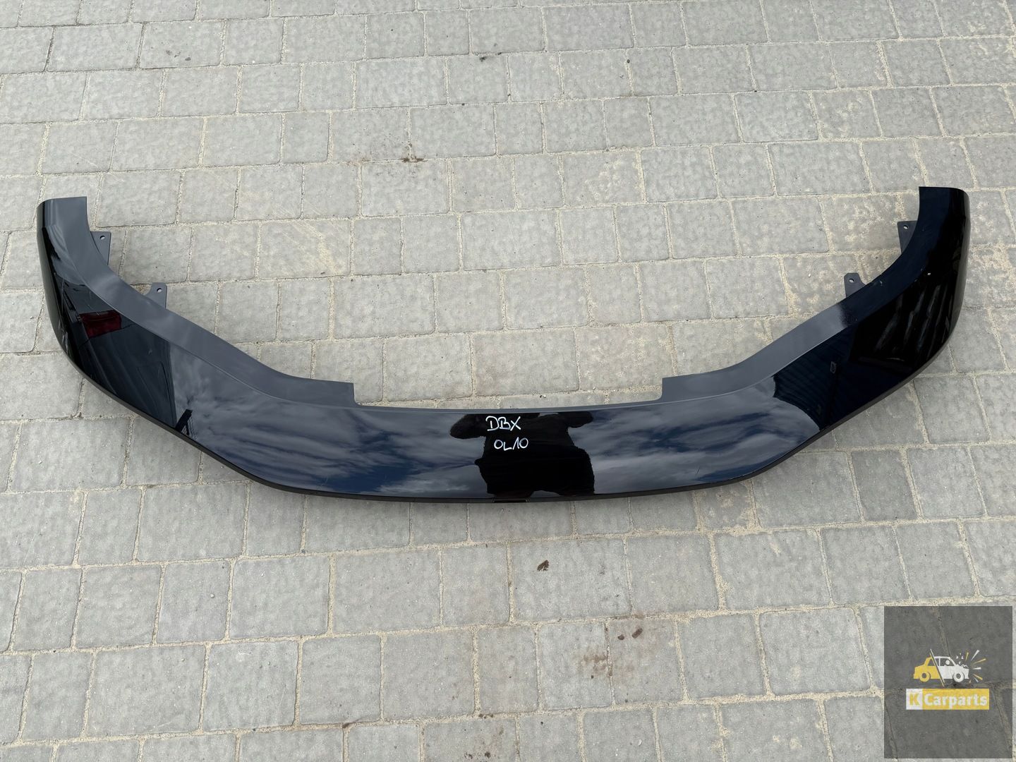 Aston Martin DBX achterbumper spoiler bevestiging