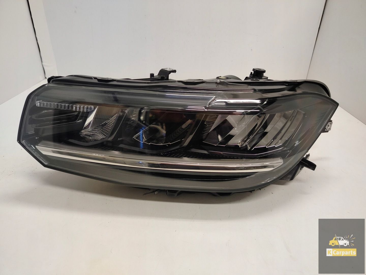 2Gm.941.005.B, VW T-Cross Lift LED-lamp links