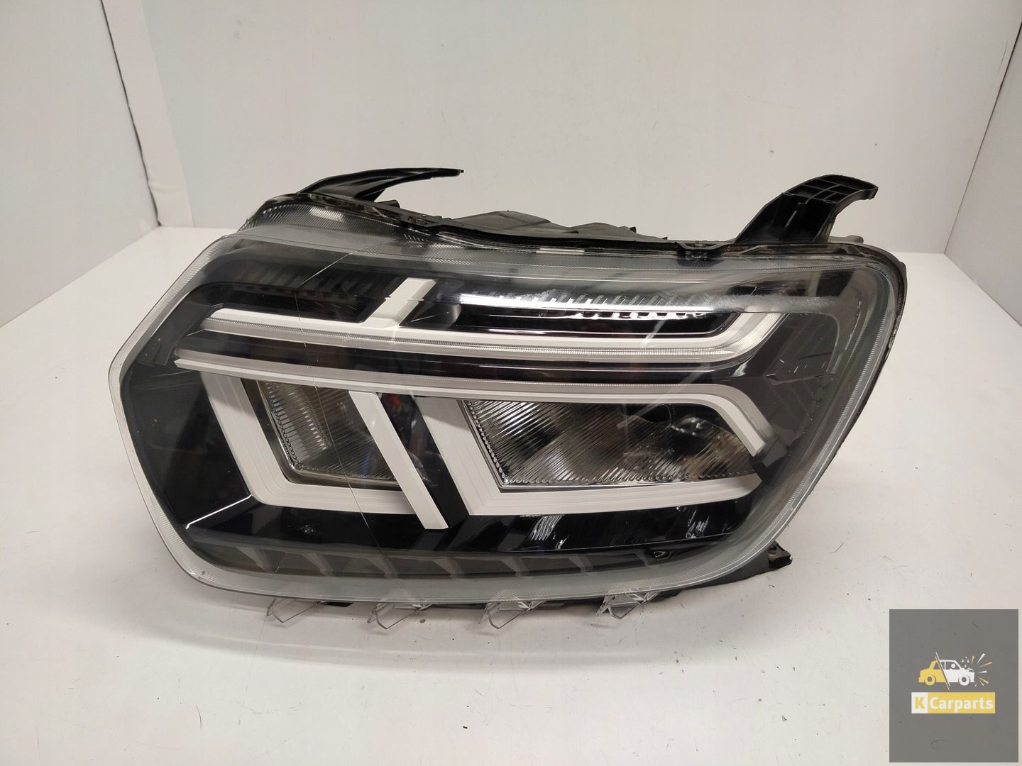 260602465R, Dacia Duster II Lift mit LED-Lampenverbindungen