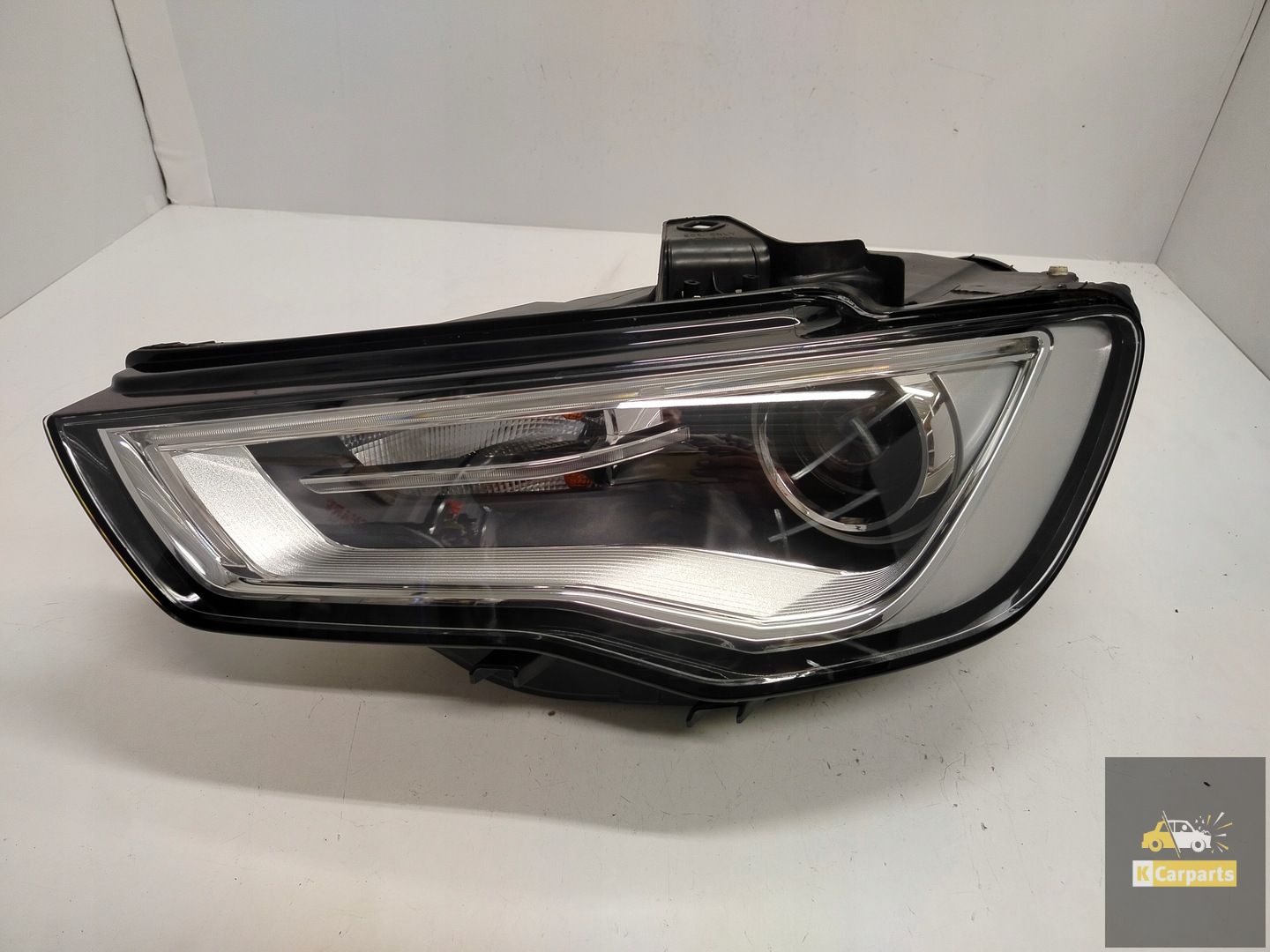 8V0.941.005, Audi A3 8V Xenon-LED-Scheinwerfer links (ohne Torsion)