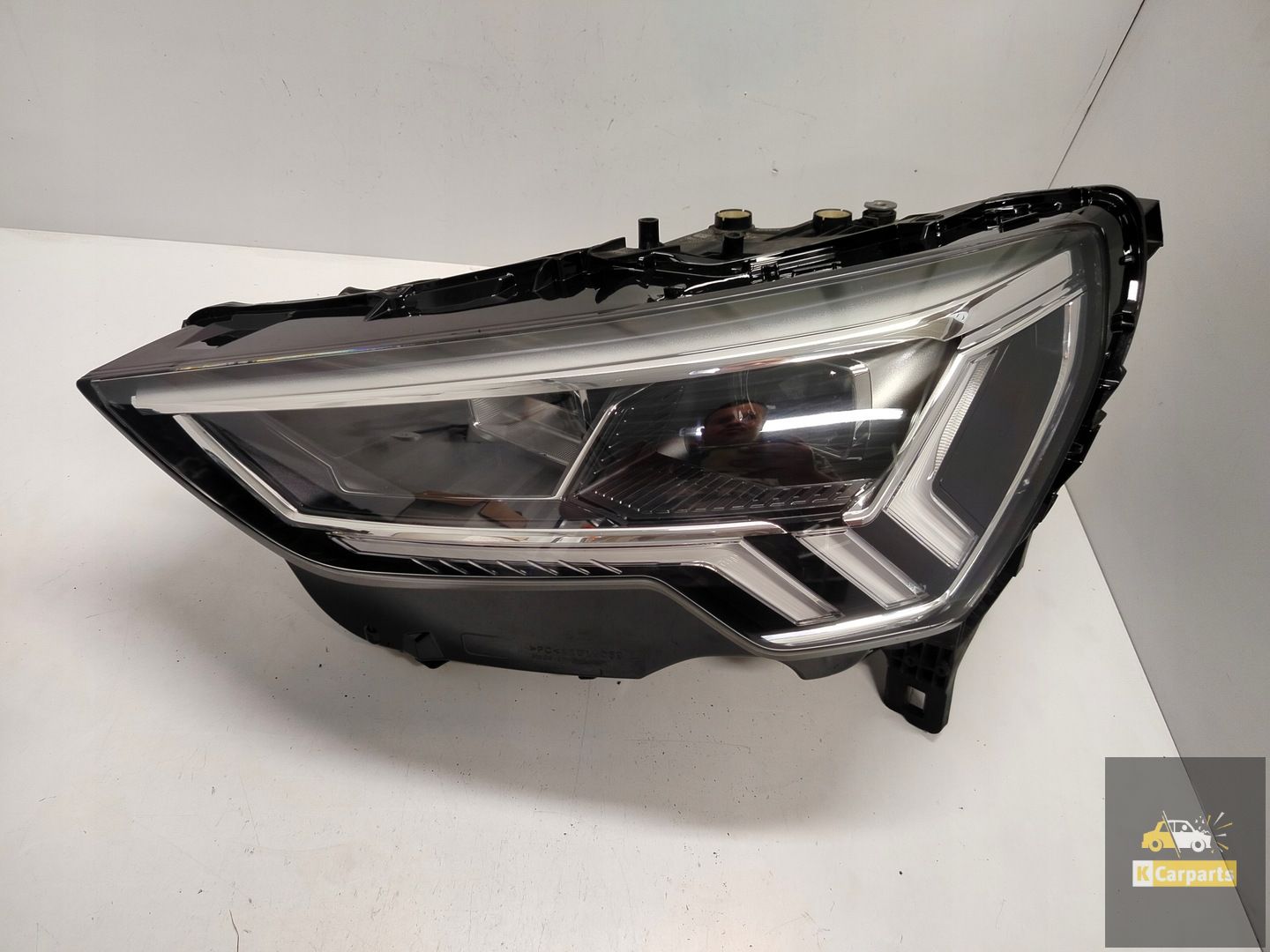 83A.941.033, Audi Q3 83A II Volledig geleid linkerlicht