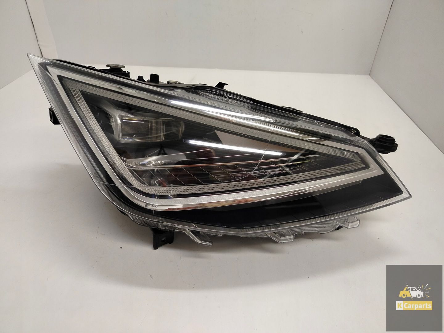 6F1.941.008.G, Seat Ibiza V 6F Arona Lift Voll-LED-Leuchte rechts