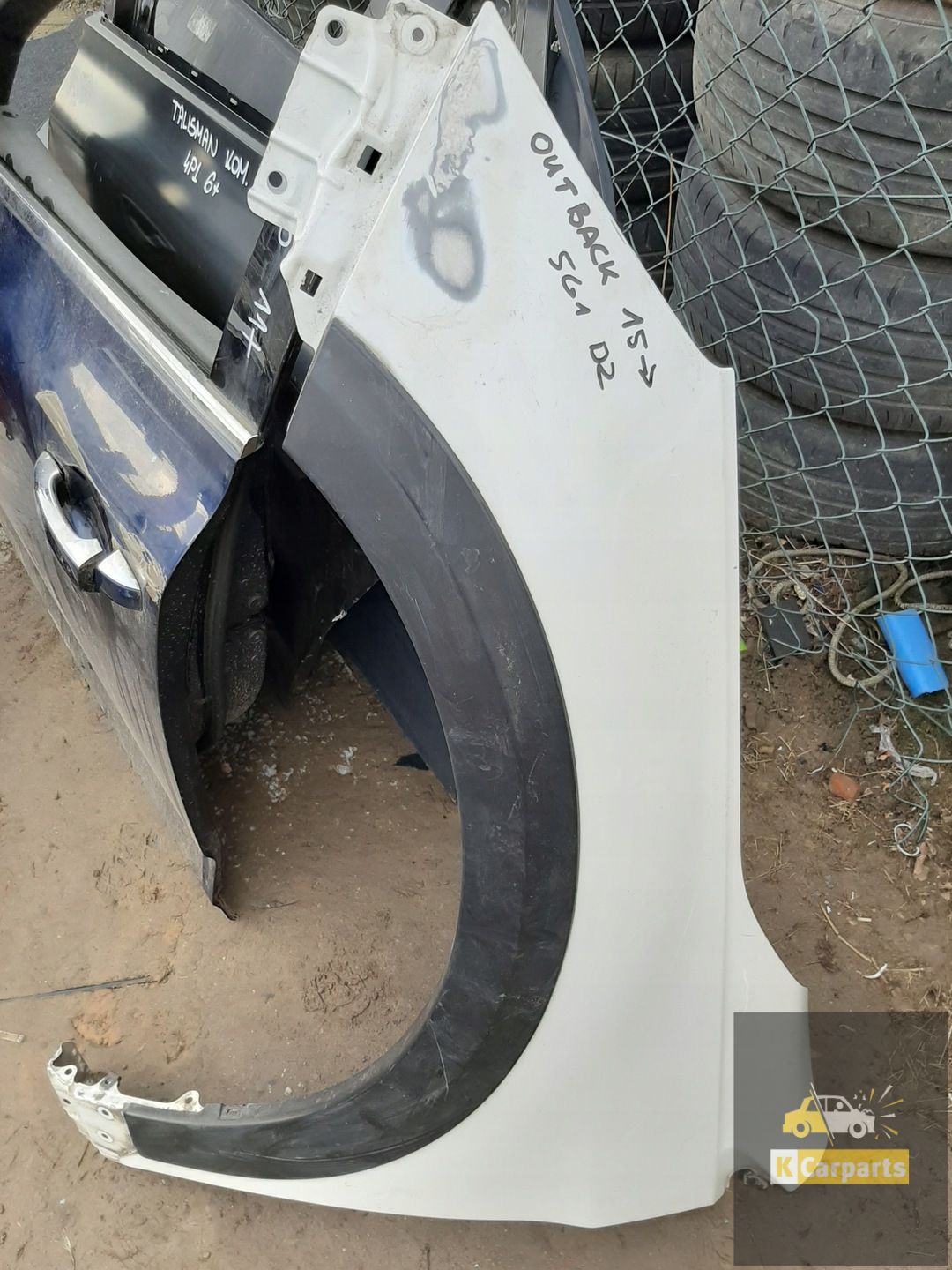 Subaru Outback 15- Front wing left