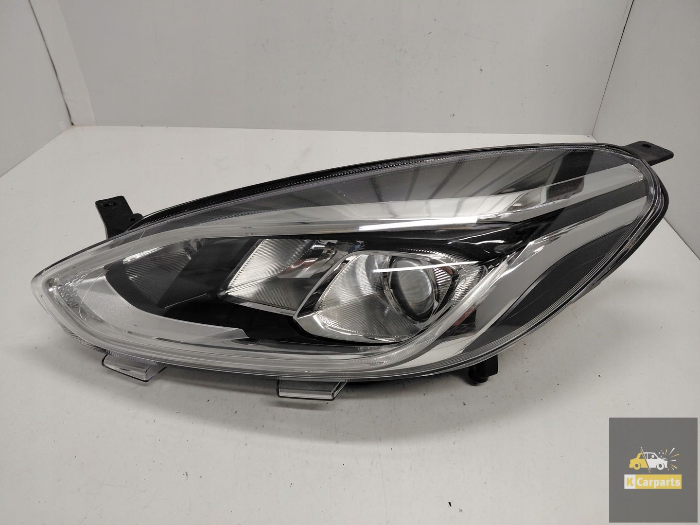 L1BB-13E015-CD, Ford Fiesta MK8 LED Lens Gesloten Linkerlamp