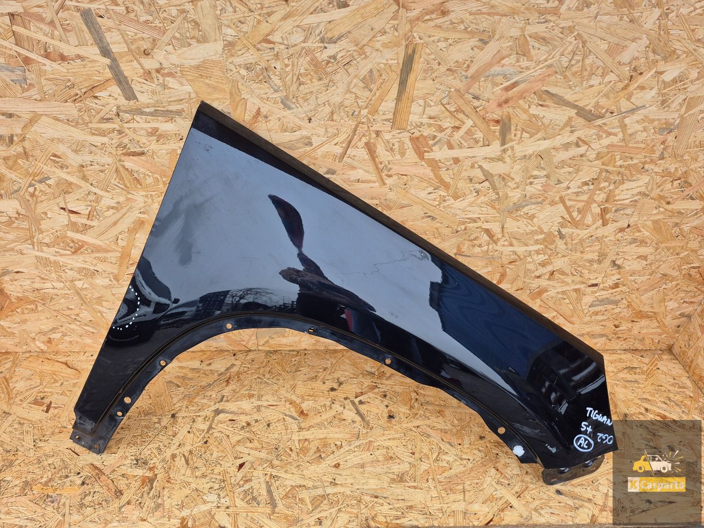 VW Tiguan I 7-16 right front wing