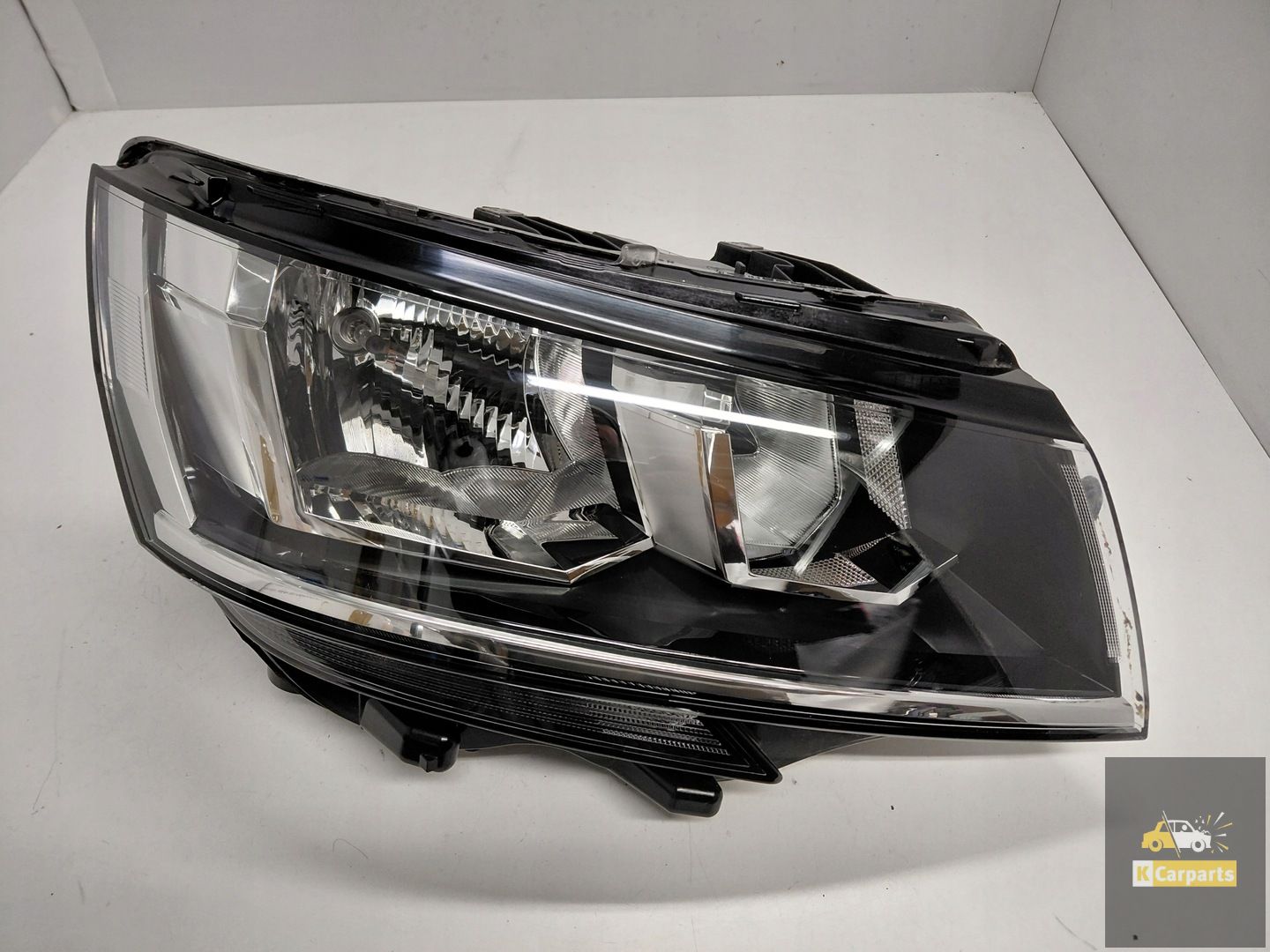7L1.941.006.B, VW Transporter T6.1 T61 feu arrière droit standard