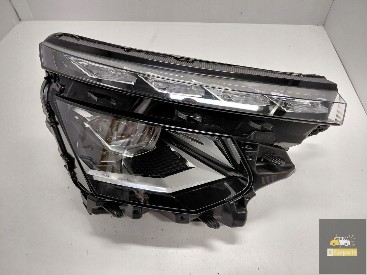 655941016C, Skoda Kamiq Lift, lampe LED complète droite en parfait état