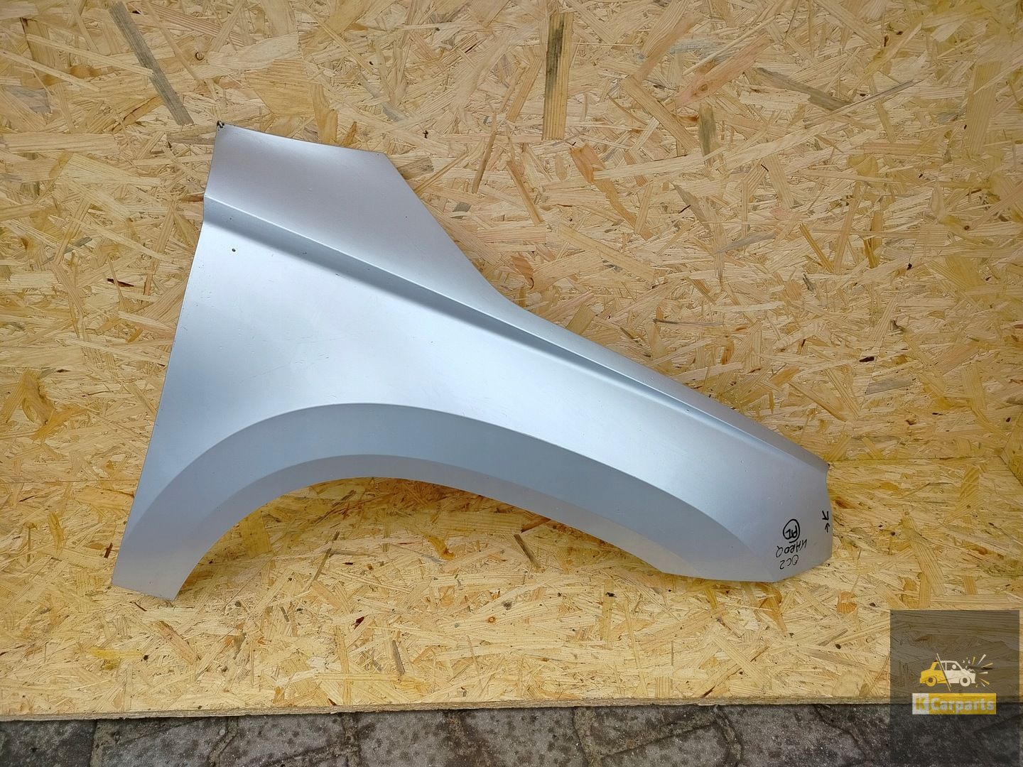 Skoda Karoq right front wing