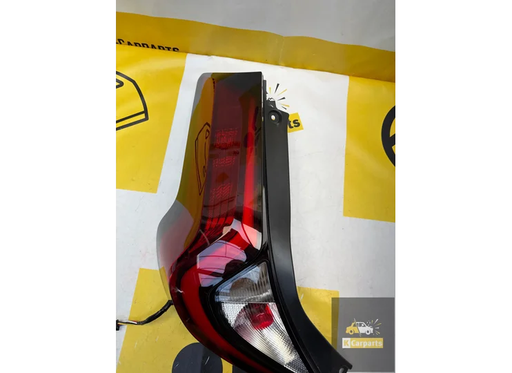 Feu arrière gauche VVT-i 0000012928 d'origine pour Toyota Aygo X