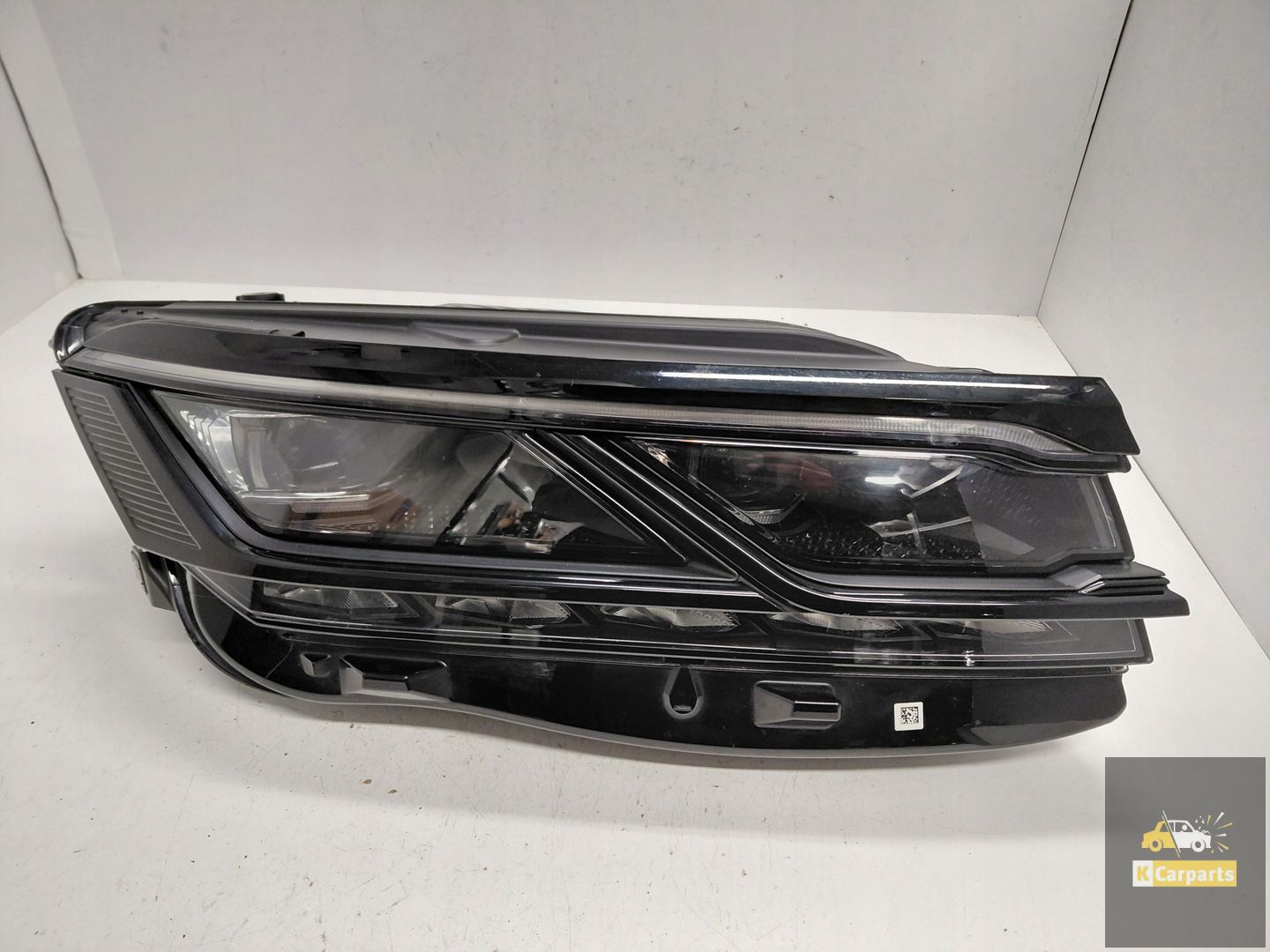 761.941.082.A, Phare droit VW Touareg III R Black Matrix Ideal