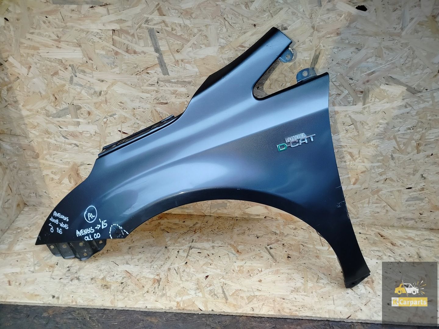 Toyota Avensis T27 09-15 left front wing
