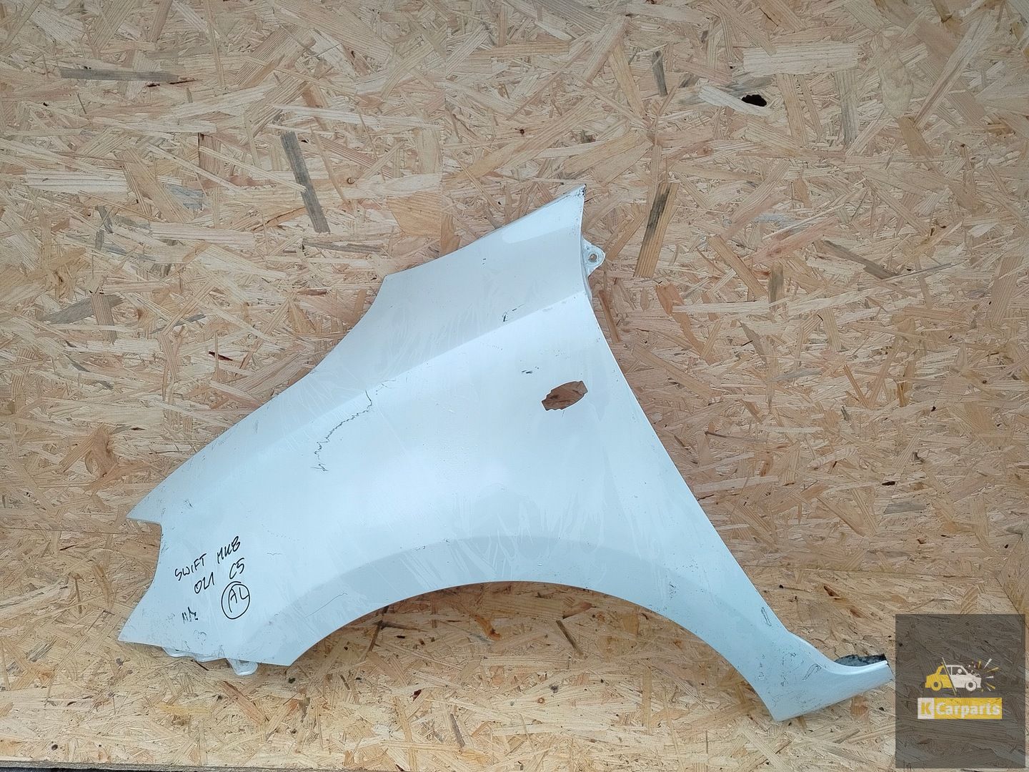 Suzuki Swift VI Mk8 17-24 linker Frontflügel