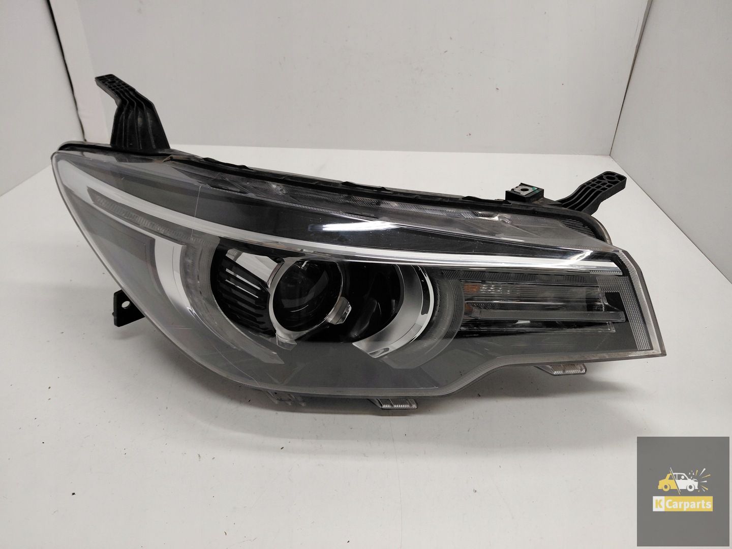 MG ZS lens right Ideal